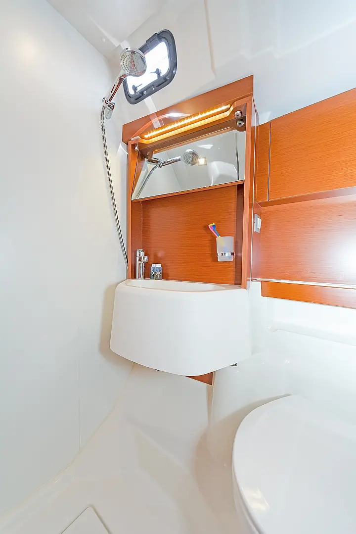 Oceanis 51.1 (5+1 cab) - 