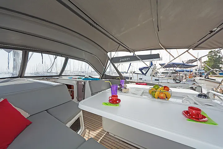 Oceanis 51.1 (5+1 cab) - 