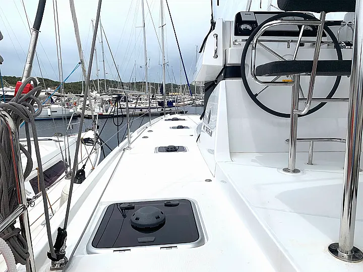 Lagoon 42 - 