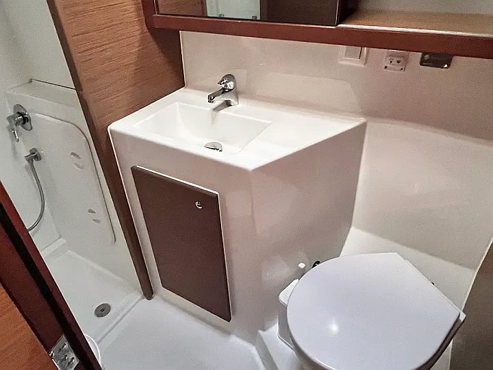 Lagoon 42 - 
