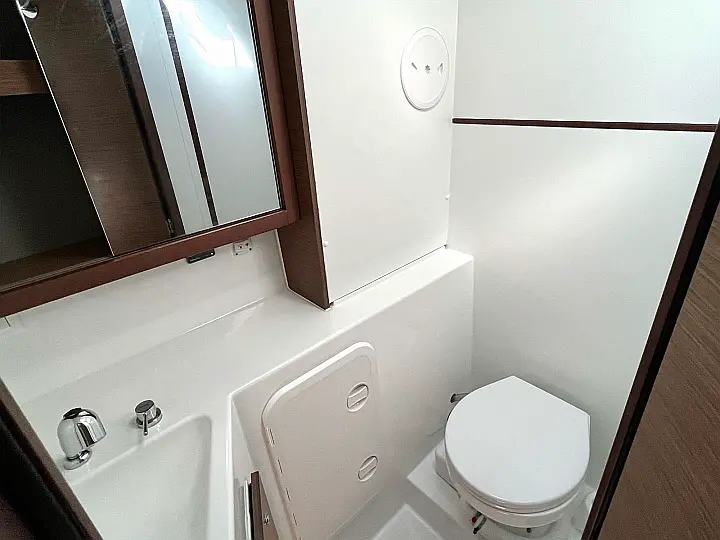 Lagoon 42 - 