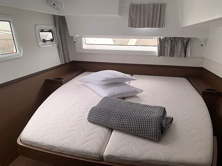 Lagoon 42 - 