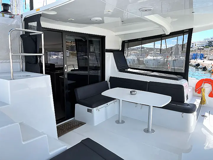 Lagoon 42 - 