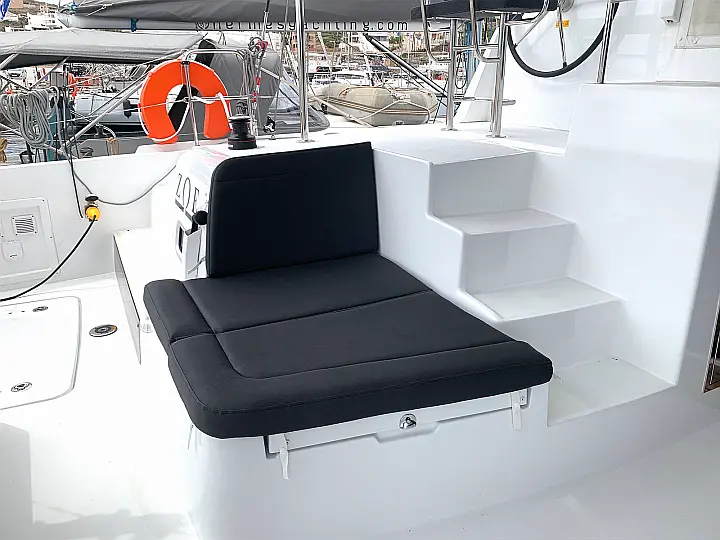 Lagoon 42 - 