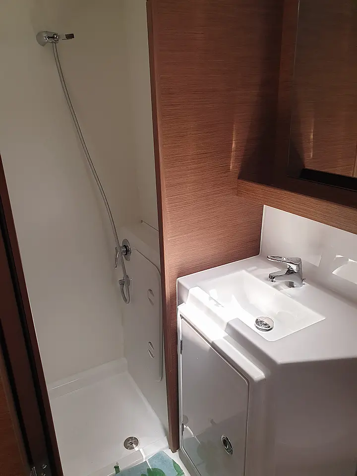 Lagoon 42 - 
