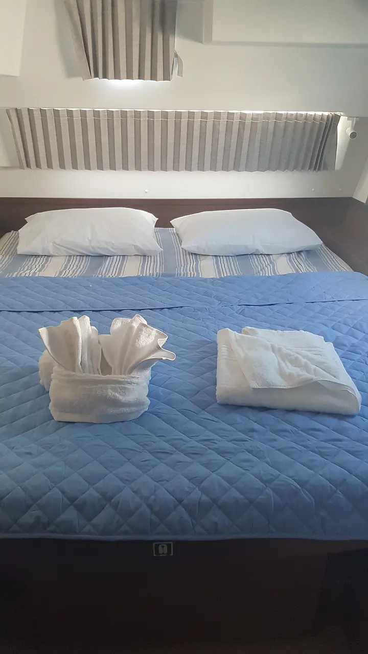Lagoon 42 - 