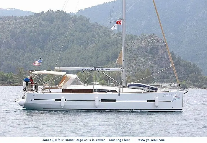 Dufour 410 GL - Sailing