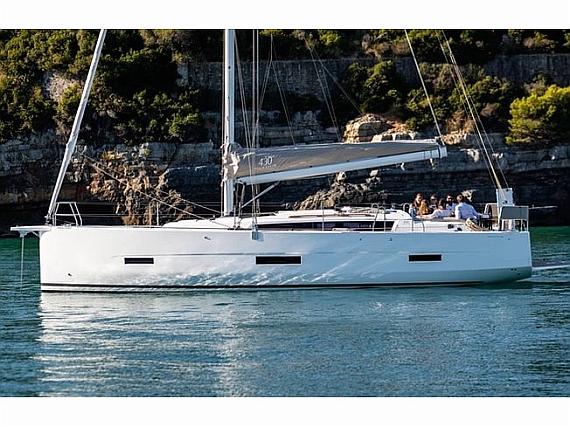 Dufour 430