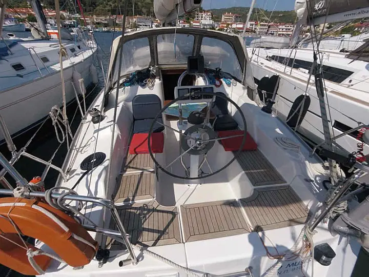 Hanse 342 - 