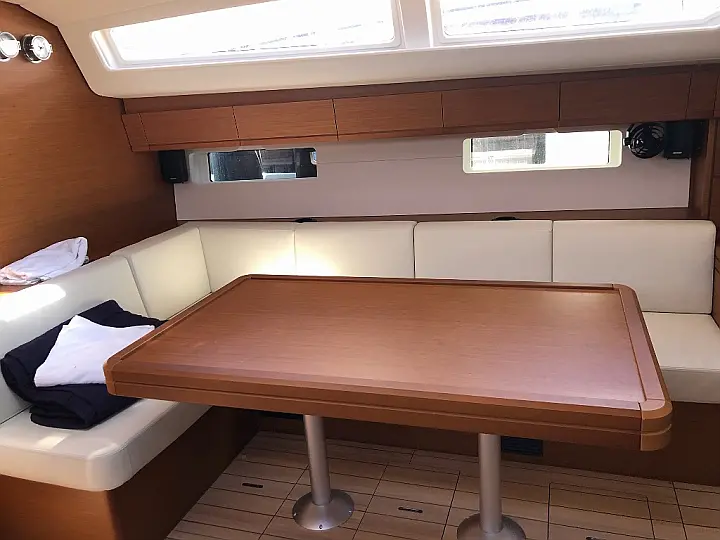 Jeanneau 54 - 