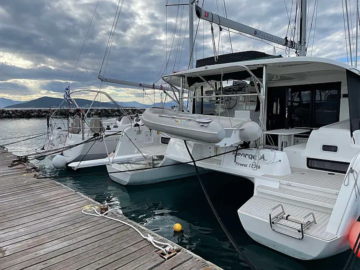 Lagoon 42 (4 Dbl / 2 singles 12) - 