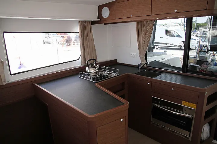 Lagoon 42 (4 Dbl / 2 singles 12) - 