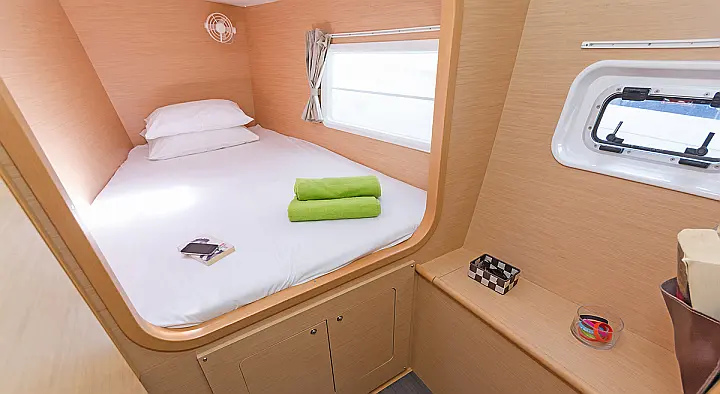 Lagoon 380  - 