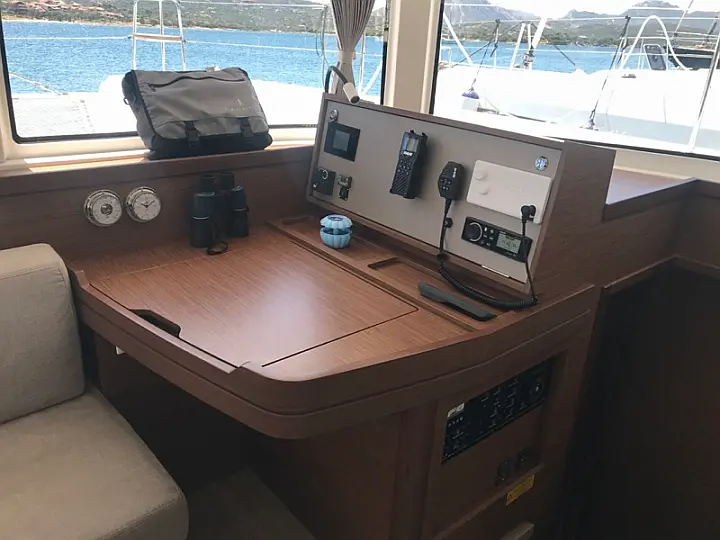Lagoon 42 - 