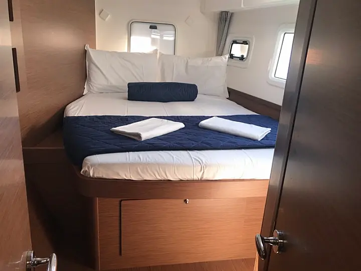 Lagoon 42 - 