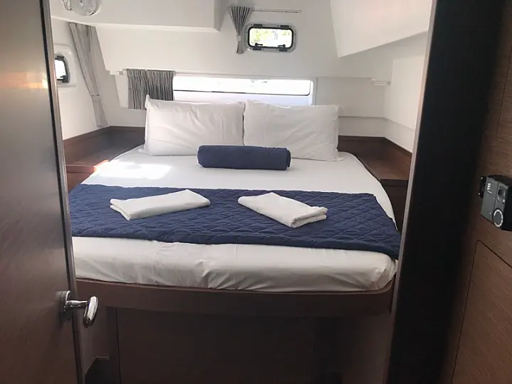 Lagoon 42 - 