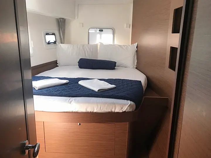 Lagoon 42 - 