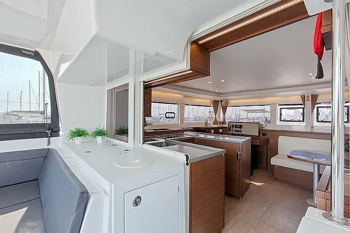 Lagoon 450  Flybridge - 