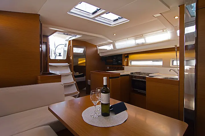 Sun Odyssey 440 - 