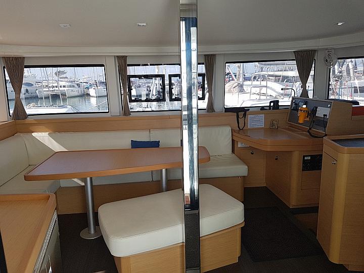 Lagoon 42 - 