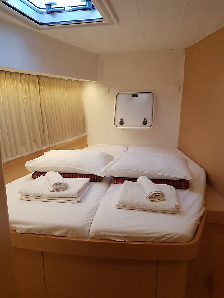 Lagoon 42 - 