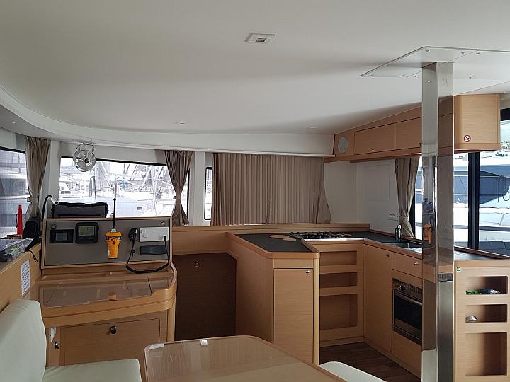 Lagoon 42 - 