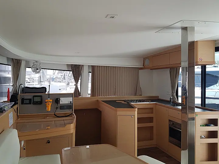 Lagoon 42 - 