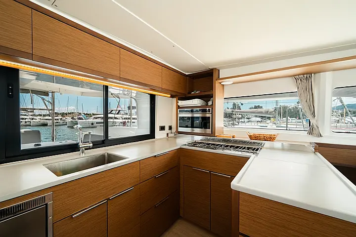 Lagoon 46   - 