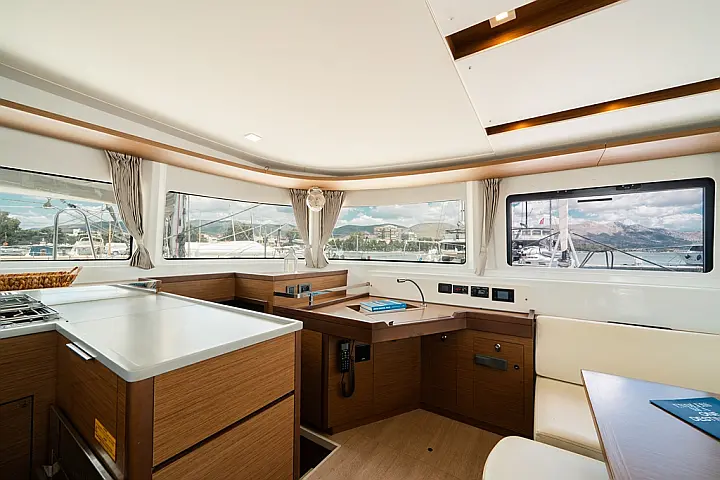 Lagoon 46   - 