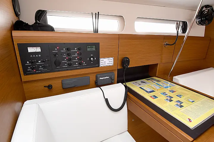 Sun Odyssey 419 - 