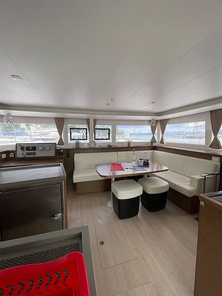 Lagoon 450F - 