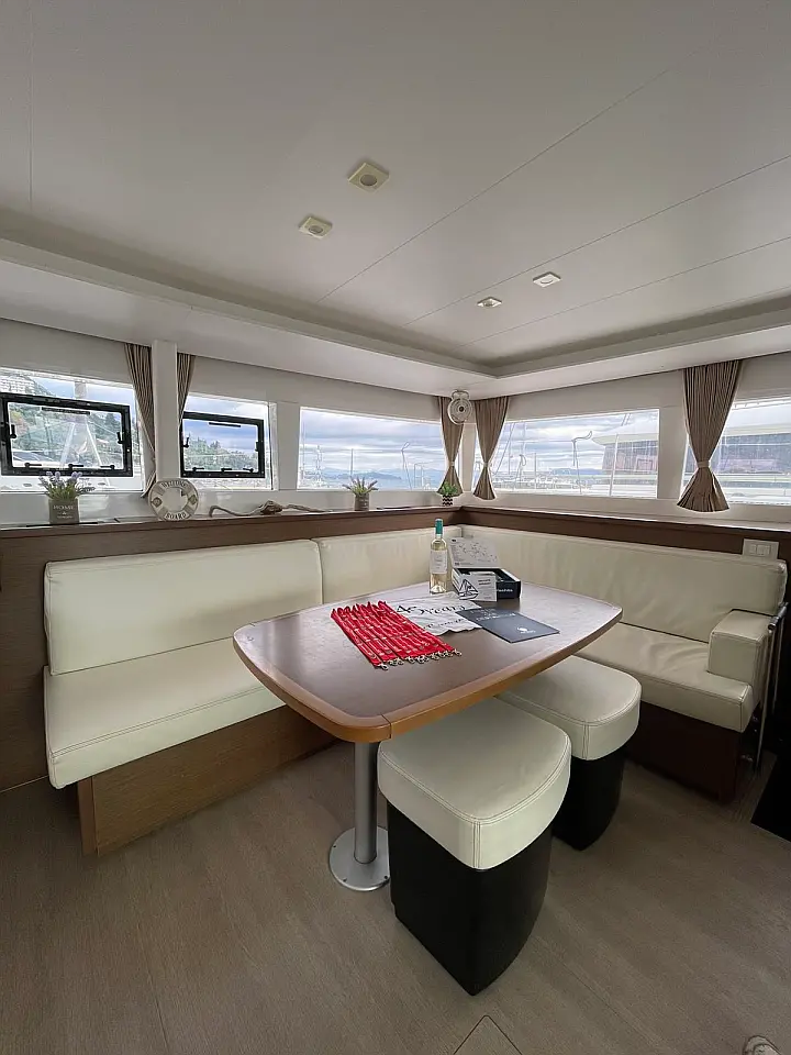 Lagoon 450F - 