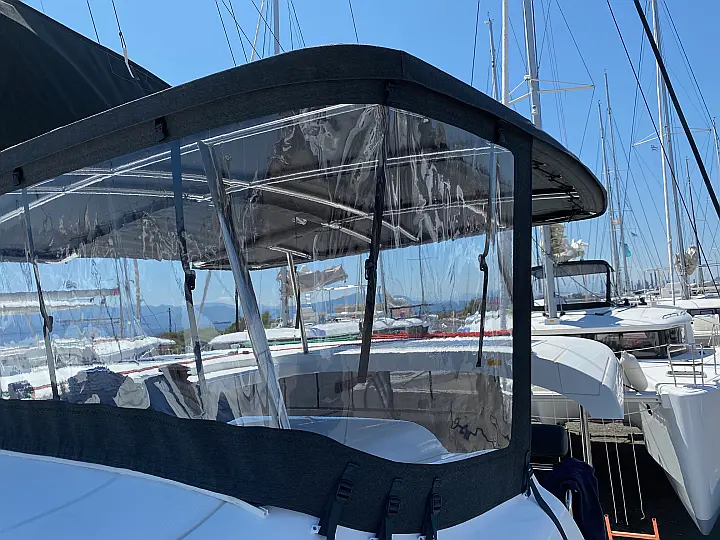 Lagoon 42 - 