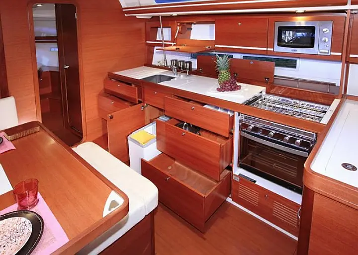 Dufour 450 GL - Galley