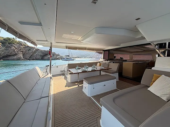 Aura 51 Skippered  - 