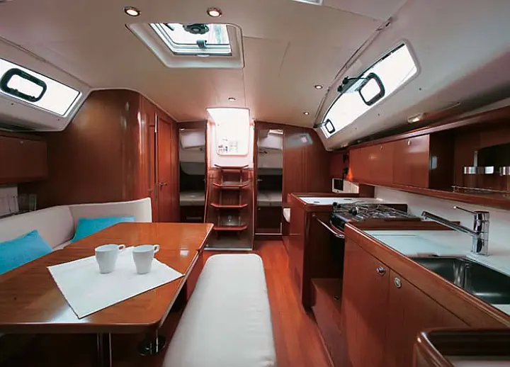 Beneteau Oceanis 40 - 