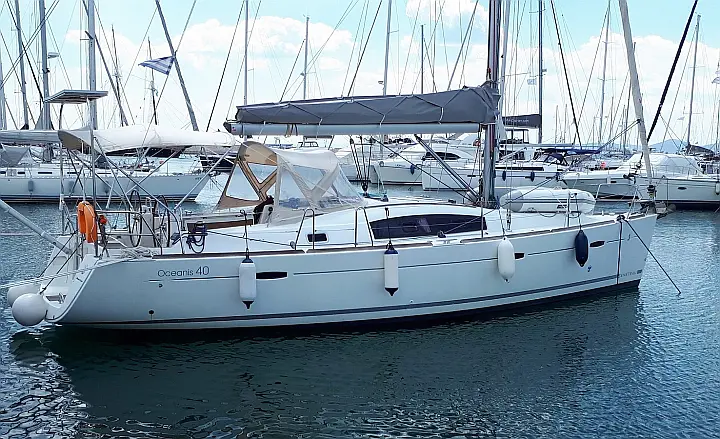 Beneteau Oceanis 40 - 