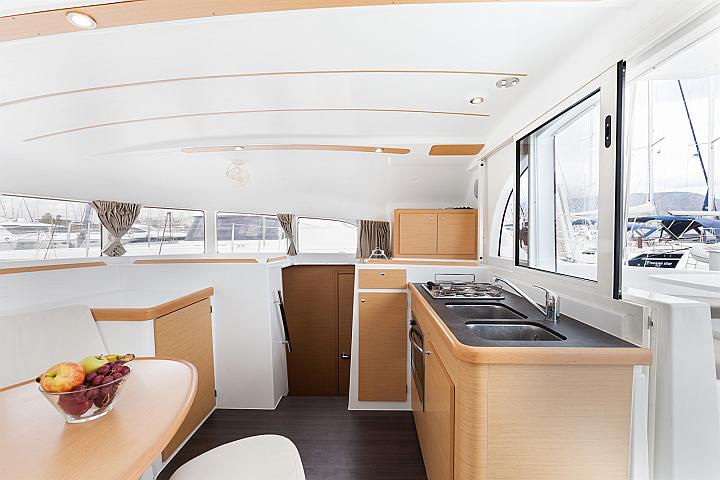 Lagoon 380 - 