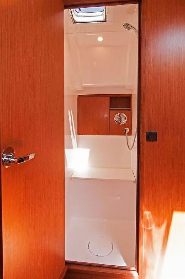 Bavaria Cruiser 51- - 