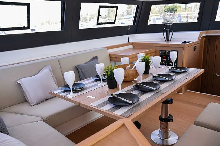 Dufour Catamaran 48 - Lounge