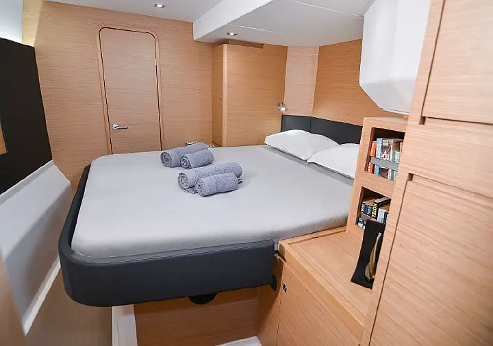 Dufour Catamaran 48 - Cabin