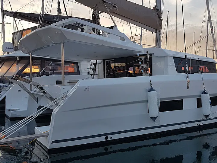 Dufour Catamaran 48 - 