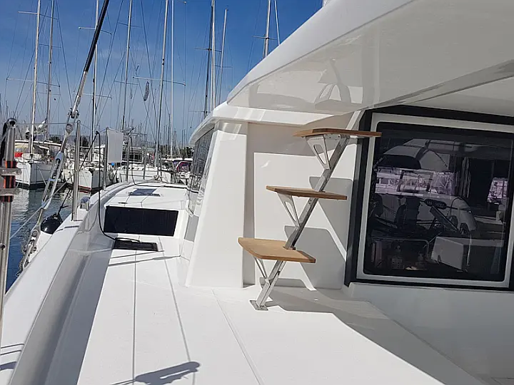 Dufour Catamaran 48 - 