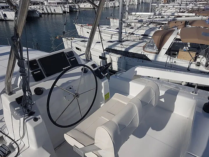 Dufour Catamaran 48 - 