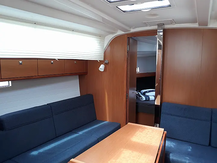 Bavaria Cruiser 37 - 