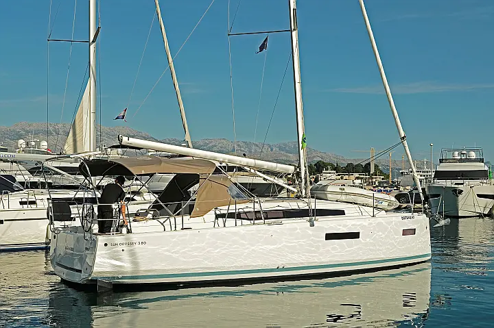 Sun Odyssey 380 - 