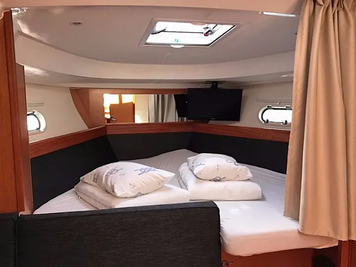 Bavaria Sport 32 - 