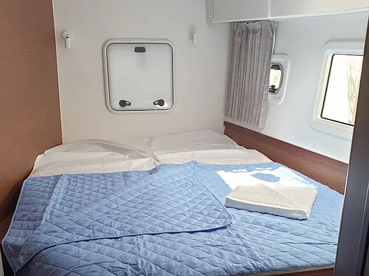 Lagoon 42 - 