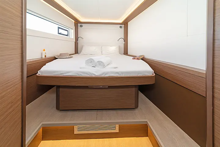 Lagoon 46 A/C & GEN & WM - 