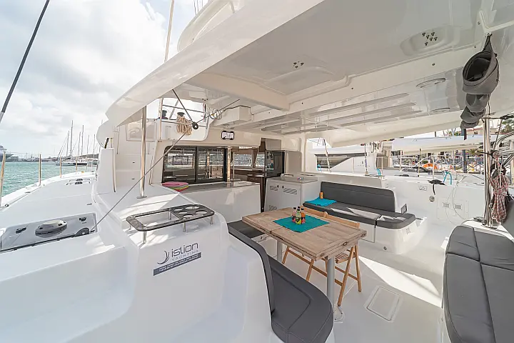 Lagoon 46 A/C & GEN & WM - 